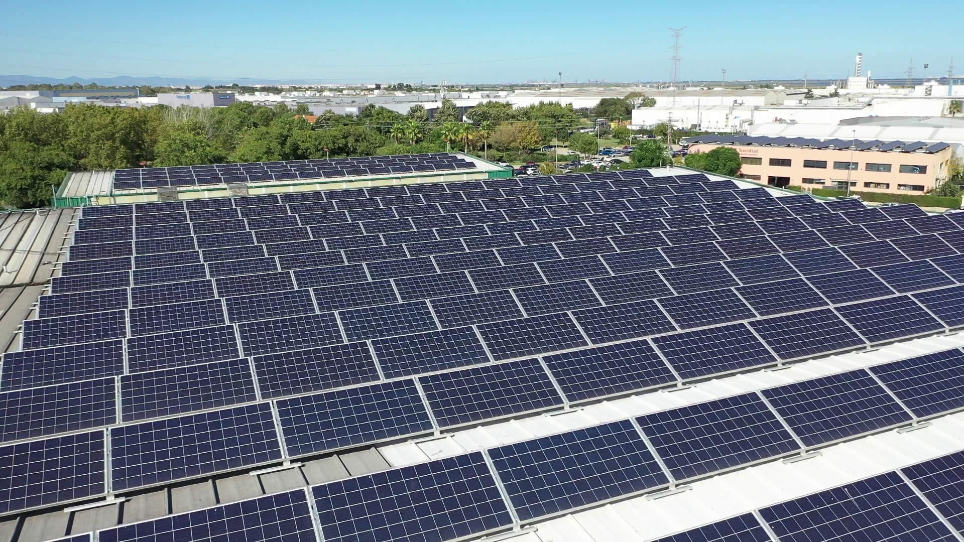Instalación de autoconsumo fotovoltaico en Vaersa Picassent, Valencia - Eidf Solar