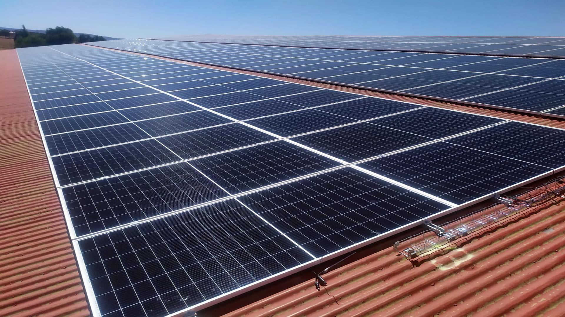 Instalación de autoconsumo fotovoltaico en Sistemas Limobel | Eidf Solar